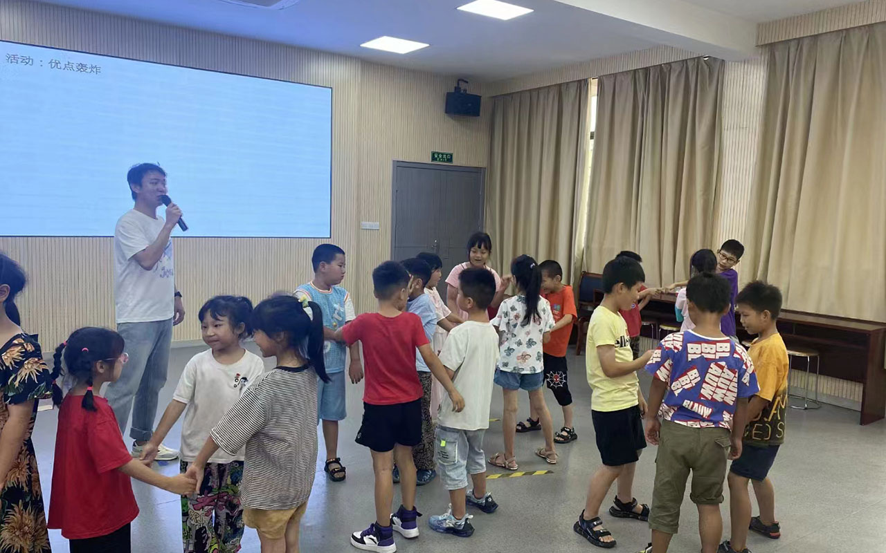 桃源龙观乡中心学校